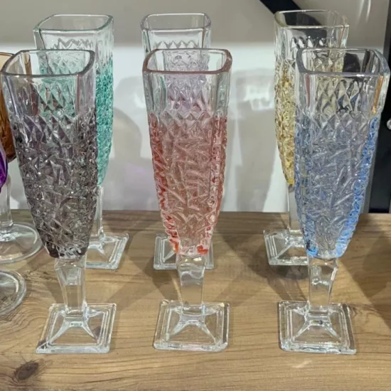 Kare Tabanlı Renkli Flüt Kadeh Seti | Şampanya Kadehi Modelleri