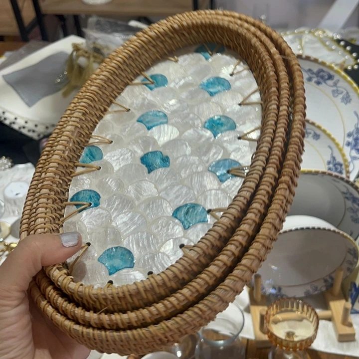 Turkuaz Yaprak Mozaik Desenli Oval Hasır Kenarlı Tepsi